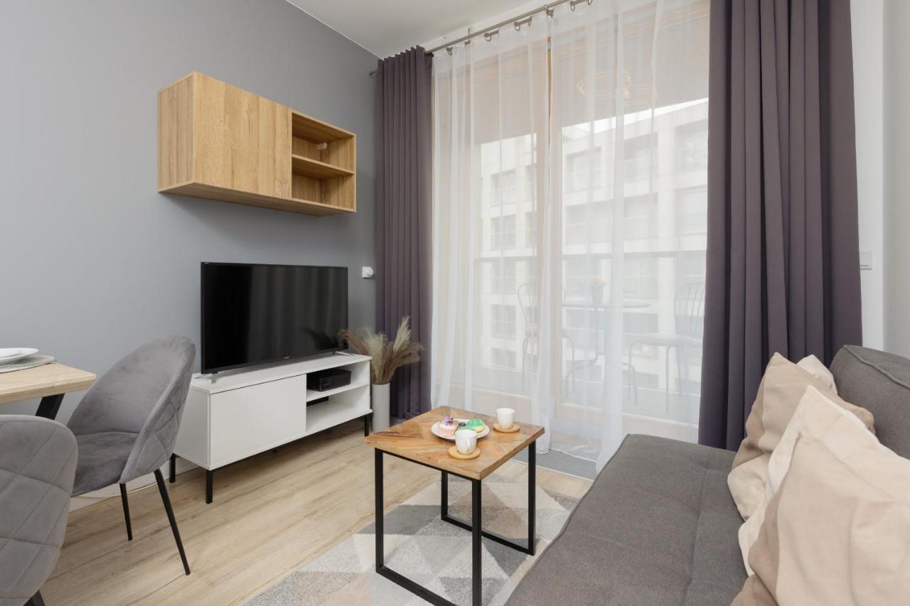 Appartamento Cozy With Parking In The 19th District By Renters Varsavia